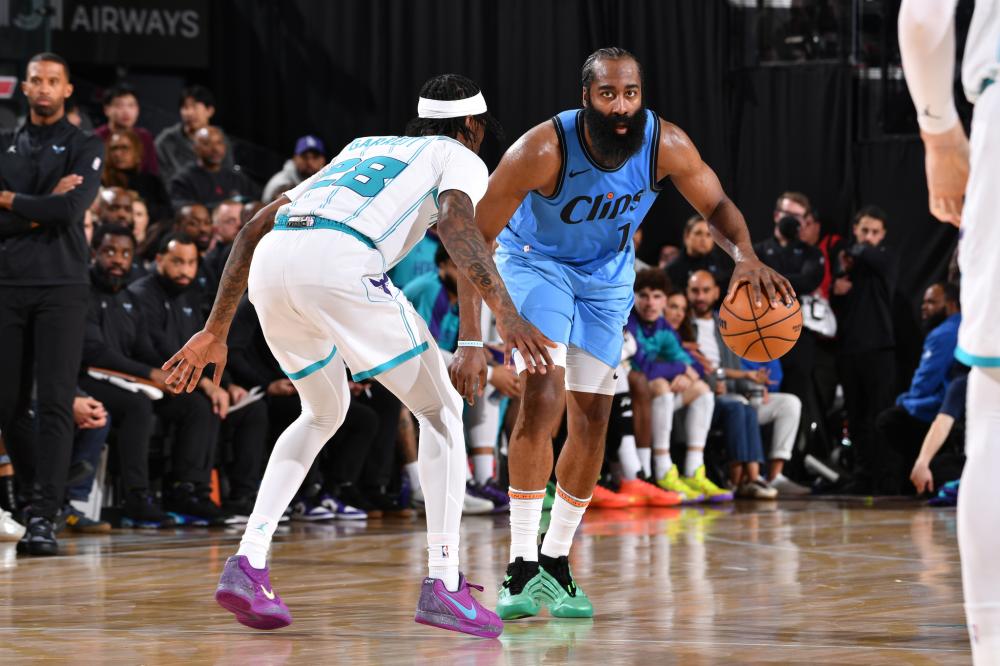 锋线火力稍 锋线火力稍