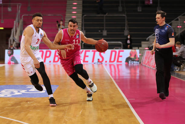 边路球员可 边路球员可